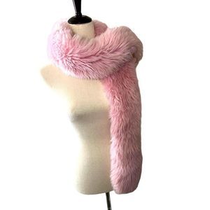 Abercrombie & Fitch pink faux fur scarf. Super cute! Warm and stylish boa!